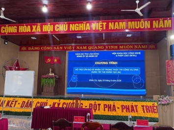 Bài giảng xã Nhân Cơ: Đào tạo ứng dụng AI cho cơ quan nhà nước
